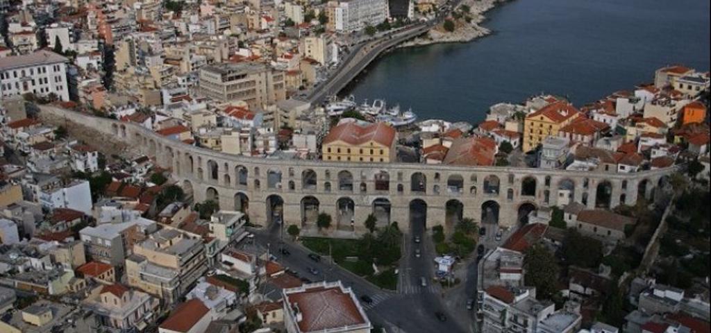 "Πέφτουν" οι υπογραφές για τον εμπορικό λιμένα "Φίλιππος Β" της Καβάλας "Πέφτουν" οι υπογραφές για τον εμπορικό λιμένα "Φίλιππος Β" της Καβάλας